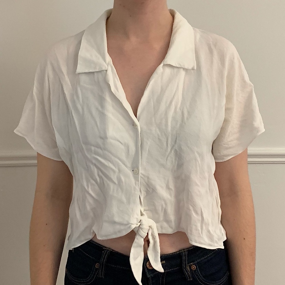 Wilfred free white front tie collared basic blouse crop top